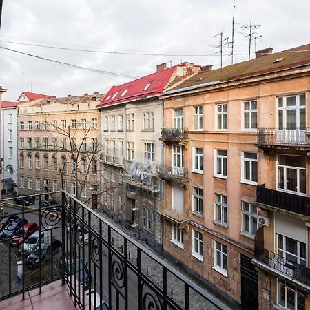 Romari Два Поверхи Appartement Lviv Buitenkant foto