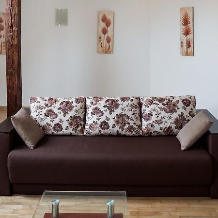 Romari Два Поверхи Appartement Lviv Buitenkant foto