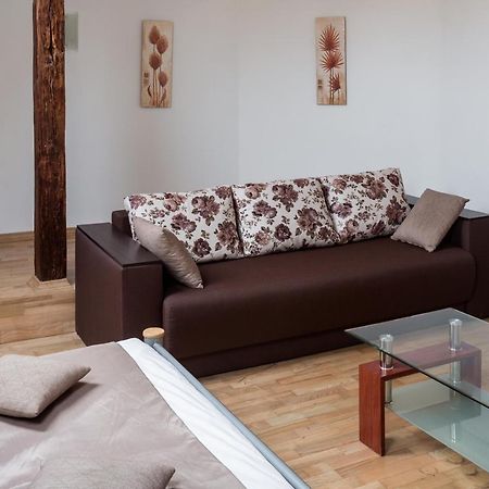 Romari Два Поверхи Appartement Lviv Buitenkant foto