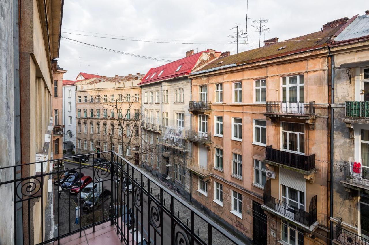 Romari Два Поверхи Appartement Lviv Buitenkant foto
