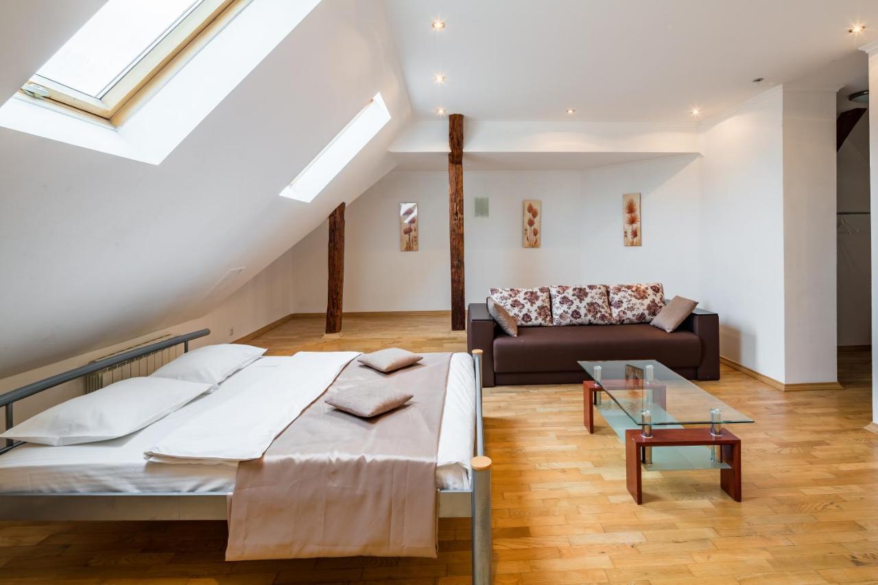 Romari Два Поверхи Appartement Lviv Buitenkant foto