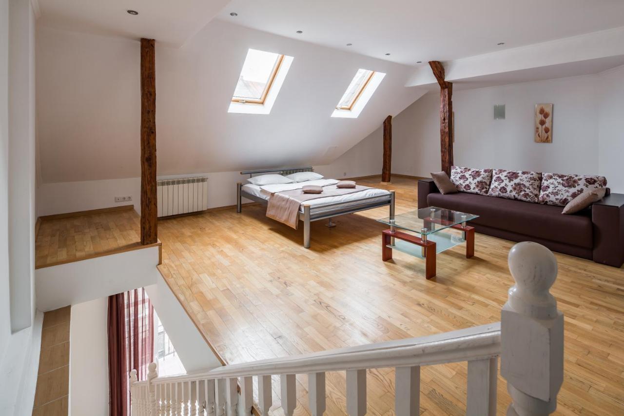 Romari Два Поверхи Appartement Lviv Buitenkant foto
