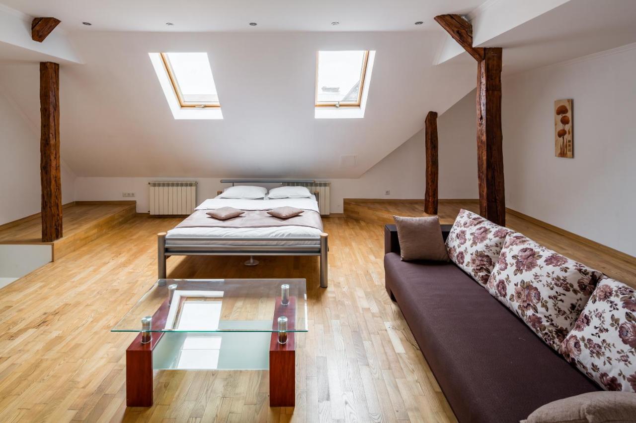Romari Два Поверхи Appartement Lviv Buitenkant foto