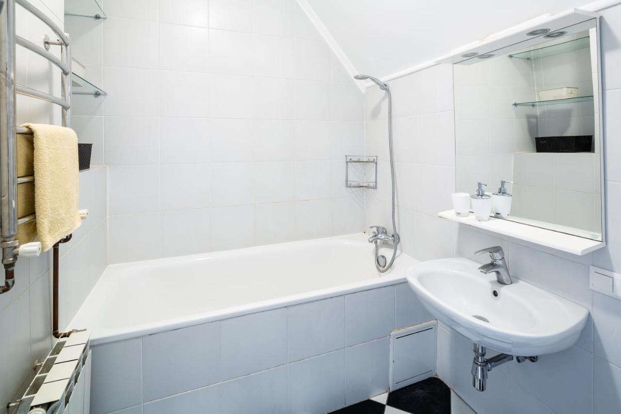Romari Два Поверхи Appartement Lviv Buitenkant foto