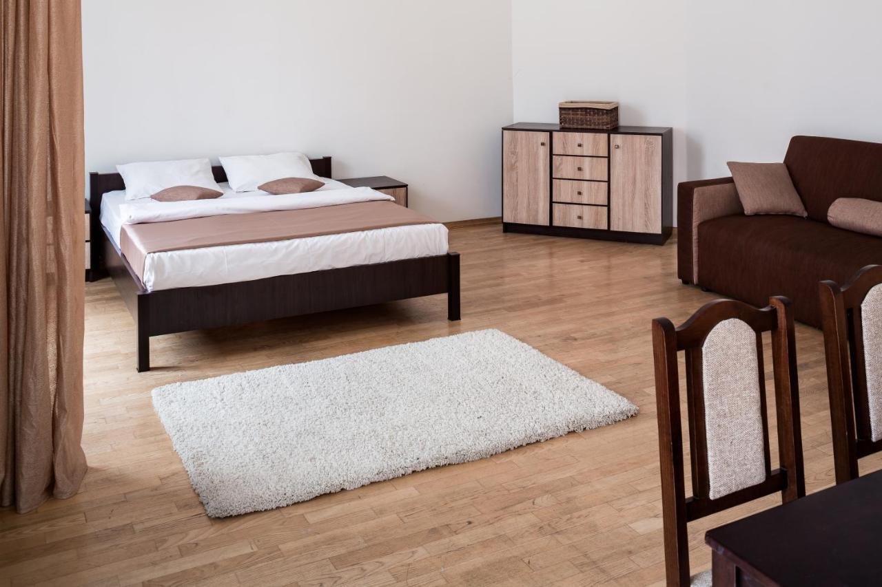 Romari Два Поверхи Appartement Lviv Buitenkant foto